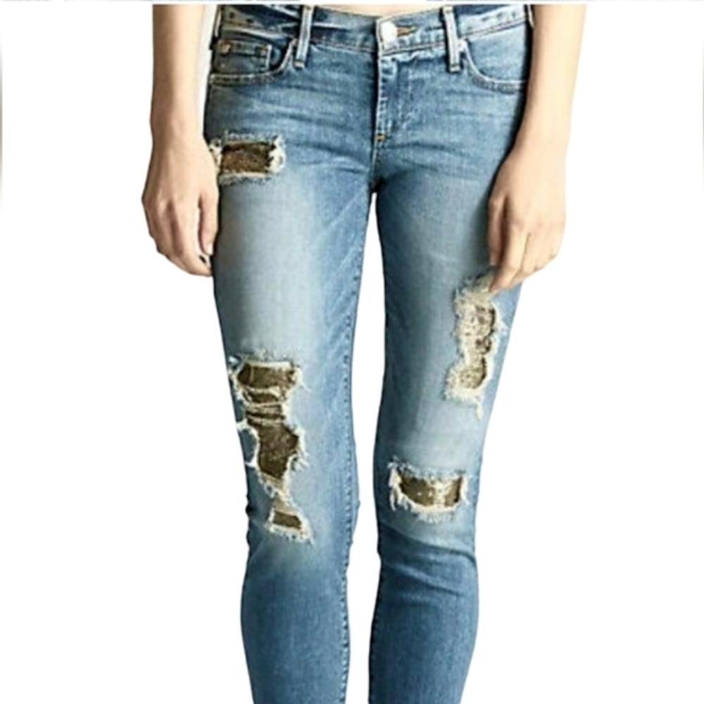 True Religion Casey Med/Wash Nwot Low Rise Super Skinny Distressed Sequiβ¦